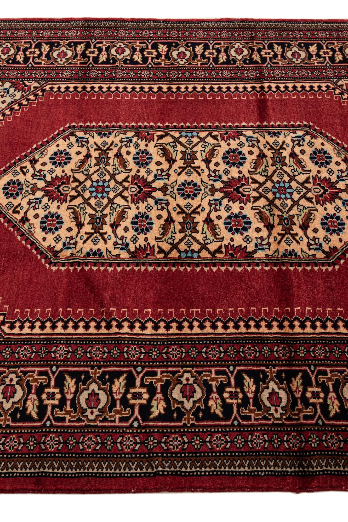 4' 3 x 6' Hand Knotted Lahour Oriental Wool Rug