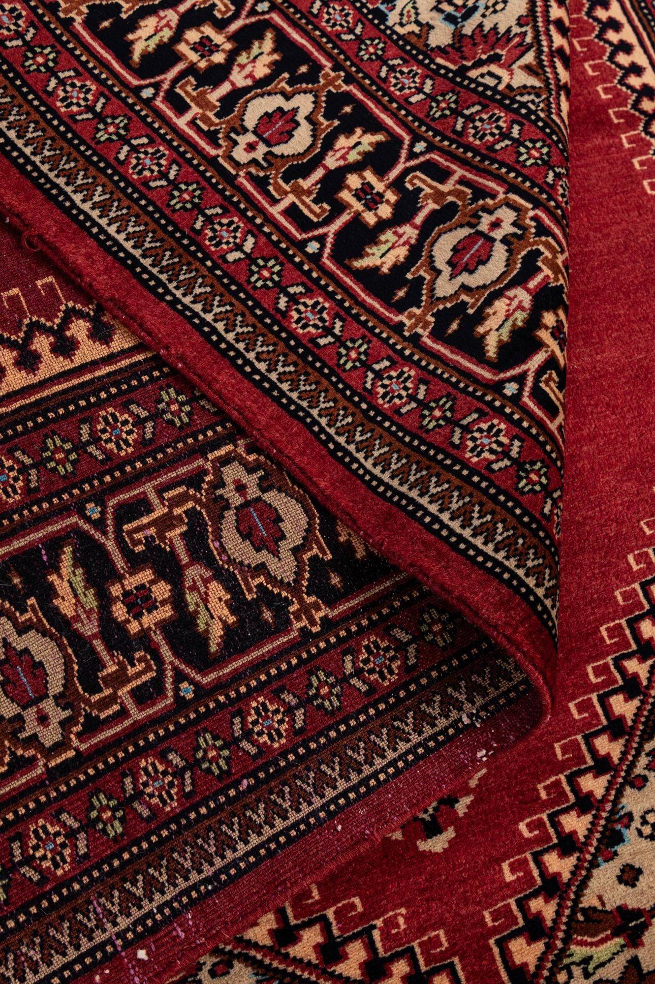 4' 3 x 6' Hand Knotted Lahour Oriental Wool Rug