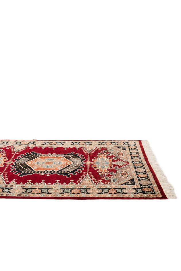 Detail image of 4' 3 x 6' 5 Hand Knotted Lahour Oriental Rug