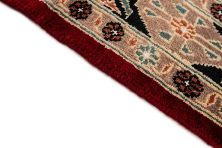 Detail image of 4' 3 x 6' 5 Hand Knotted Lahour Oriental Rug