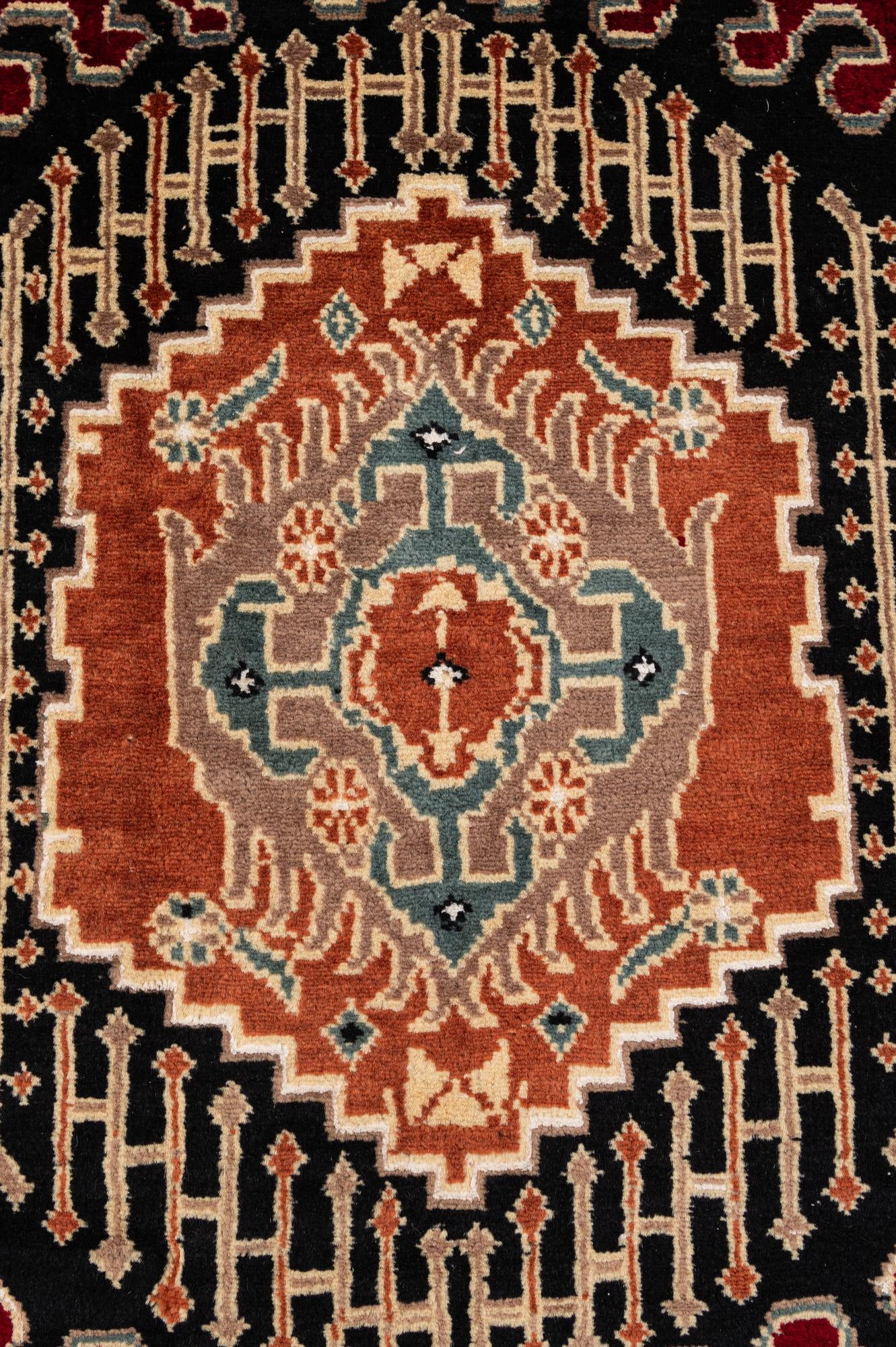 4' 3 x 6' 5 Hand Knotted Lahour Oriental Rug