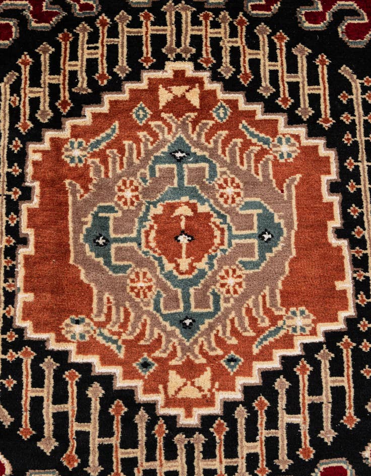 Detail image of 4' 3 x 6' 5  Hand Knotted Lahour Oriental Rug