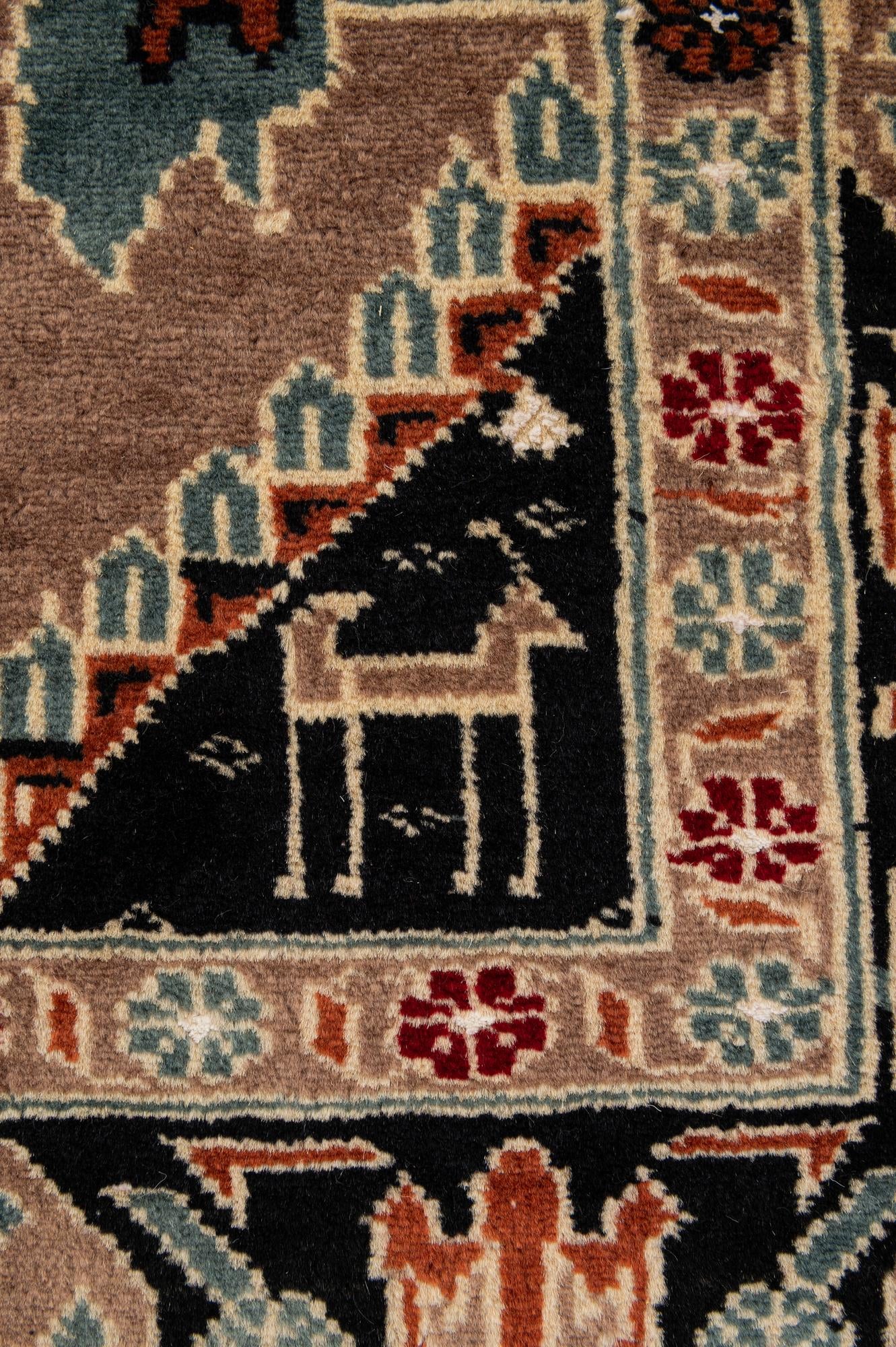 4' 3 x 6' 5 Hand Knotted Lahour Oriental Rug