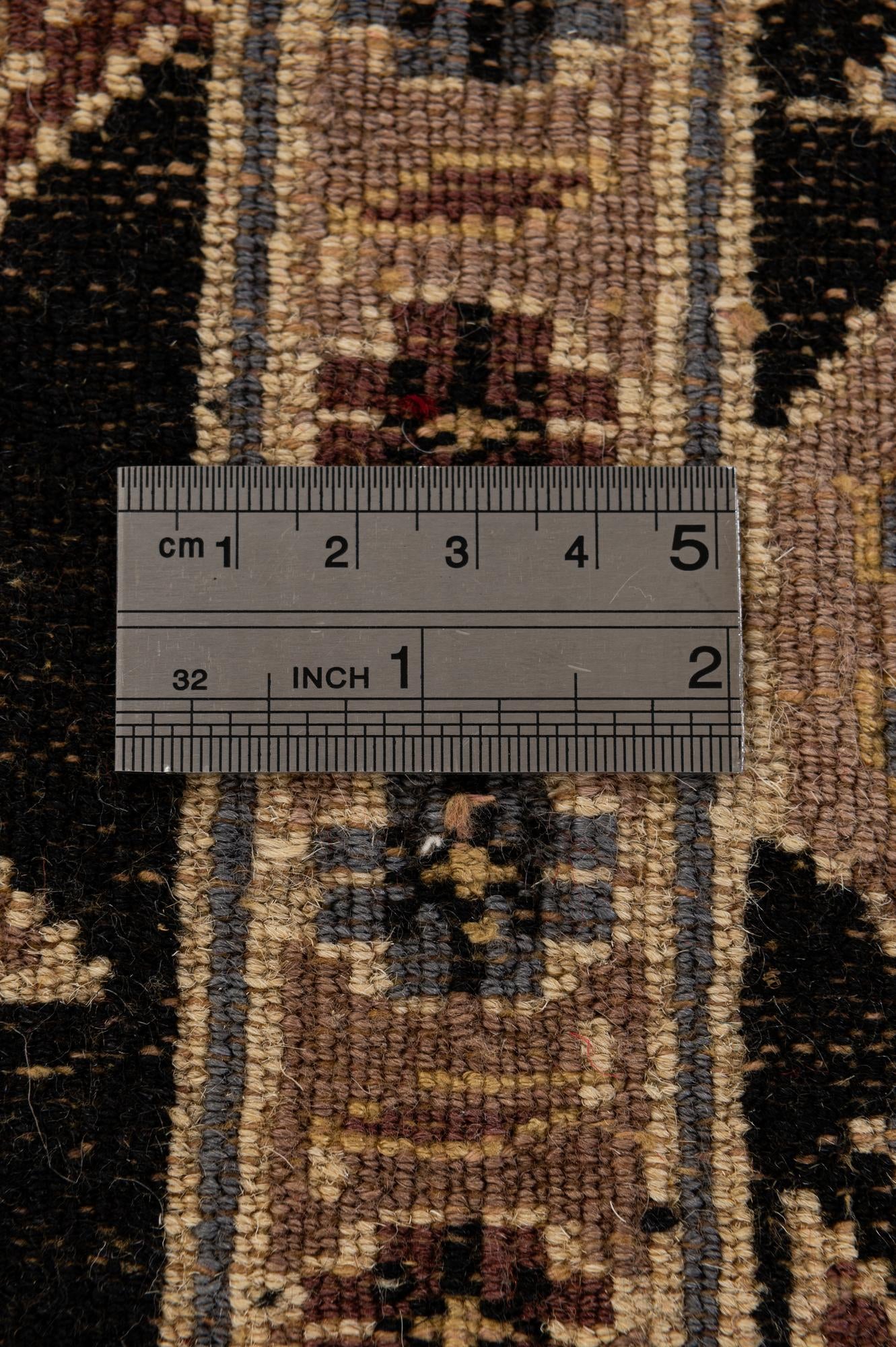 4' 2 x 6' 2 Hand Knotted Lahour Oriental Rug