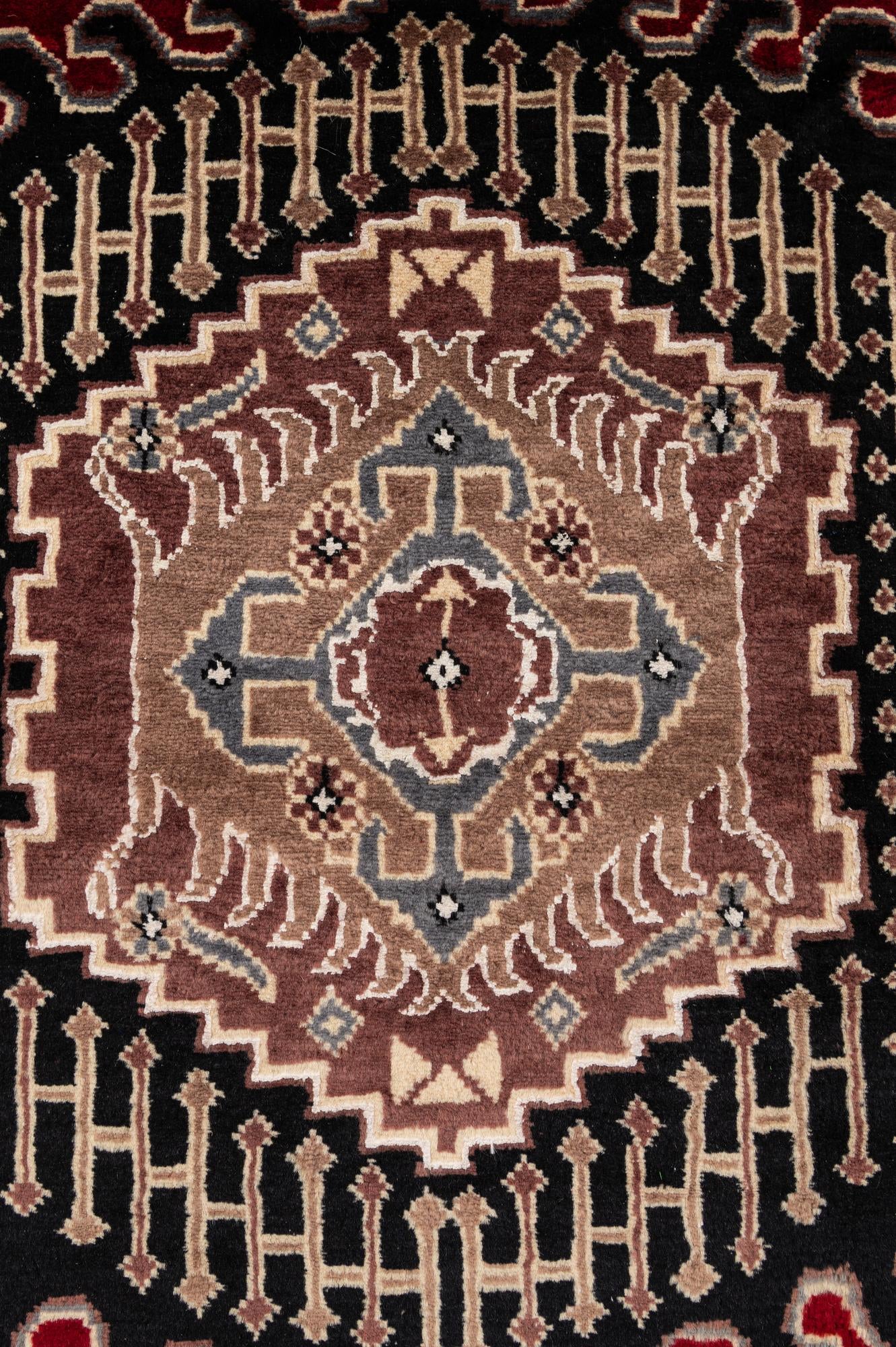 4' 2 x 6' 2 Hand Knotted Lahour Oriental Rug