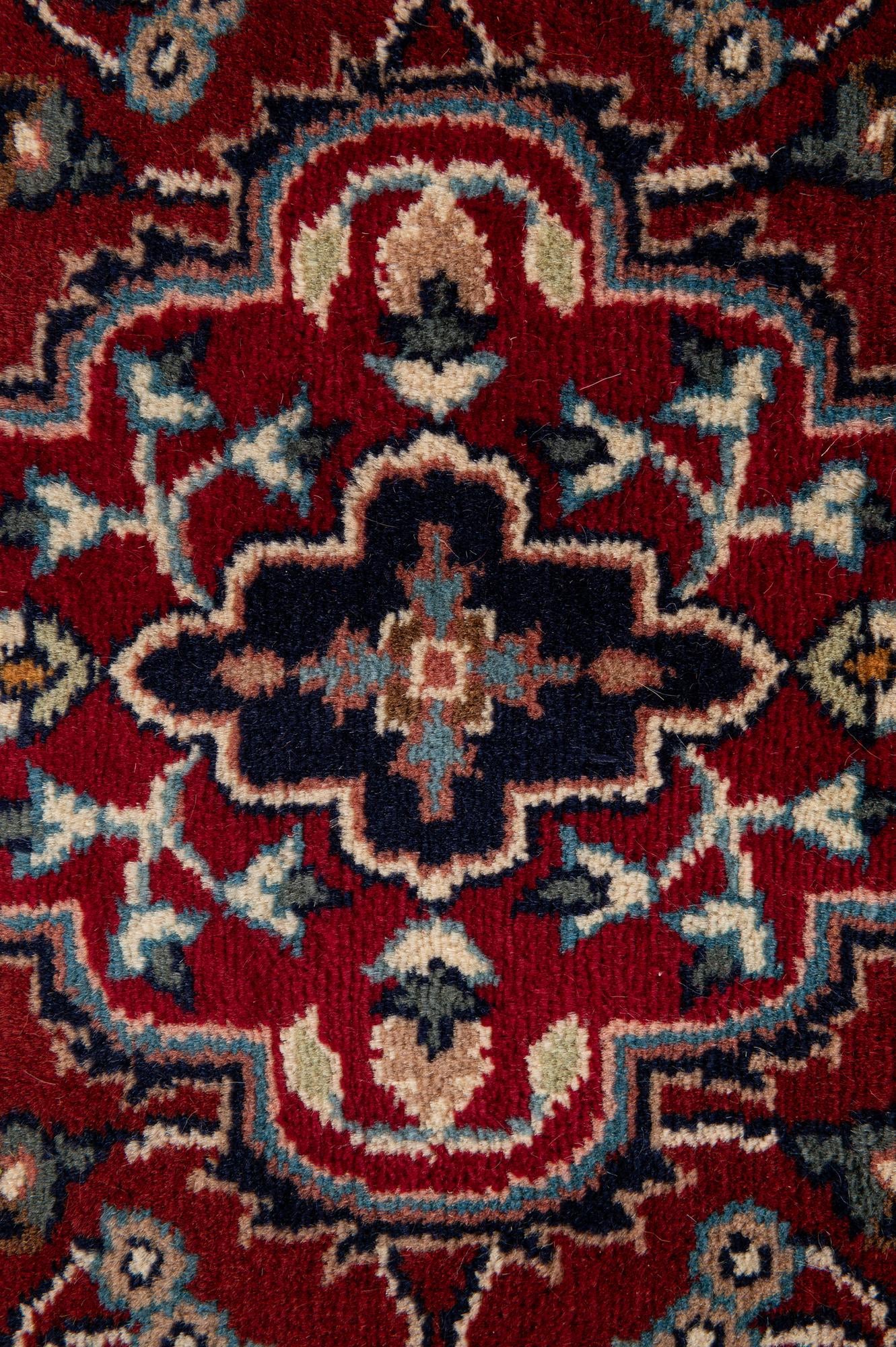 2' 7 x 4' 2 Hand Knotted Lahour Wool Rug