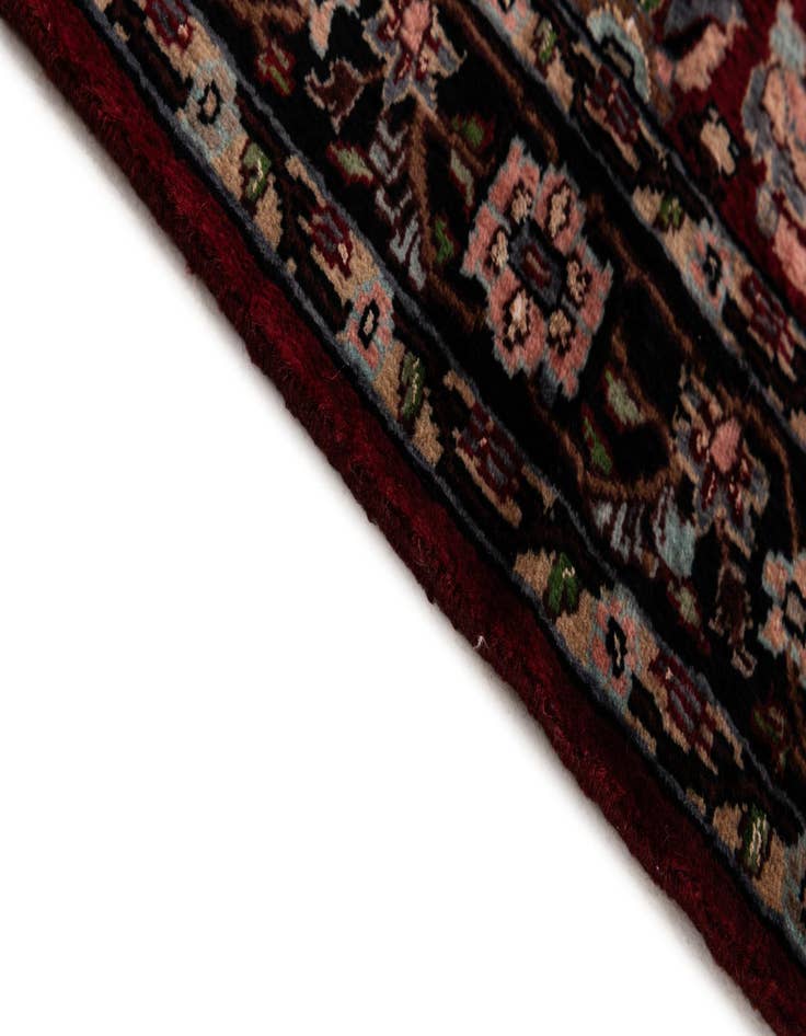 Detail image of 3' 3 x 5' 5 Hand Knotted Lahour Oriental Rug