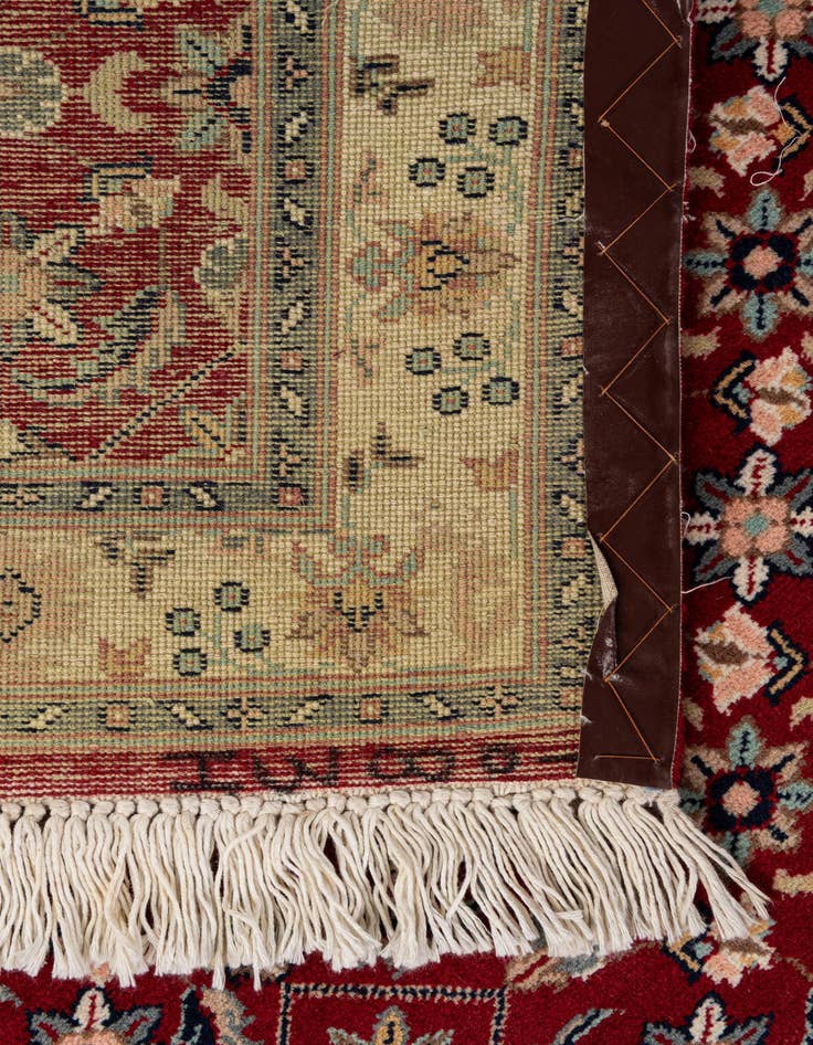 Detail image of 3' 2 x 4' 10  Hand Knotted Lahour Wool Rug
