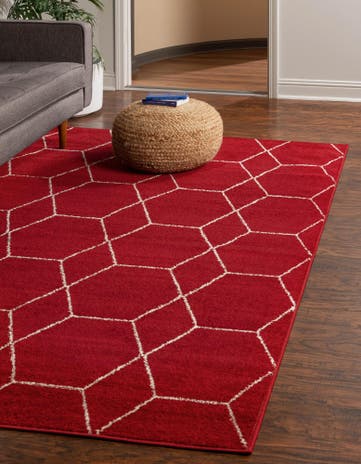 Red Lattice Frieze Rug