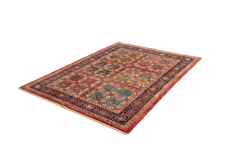 Detail image of 4' 7 x 6' 5 Luribaft Wool Rug