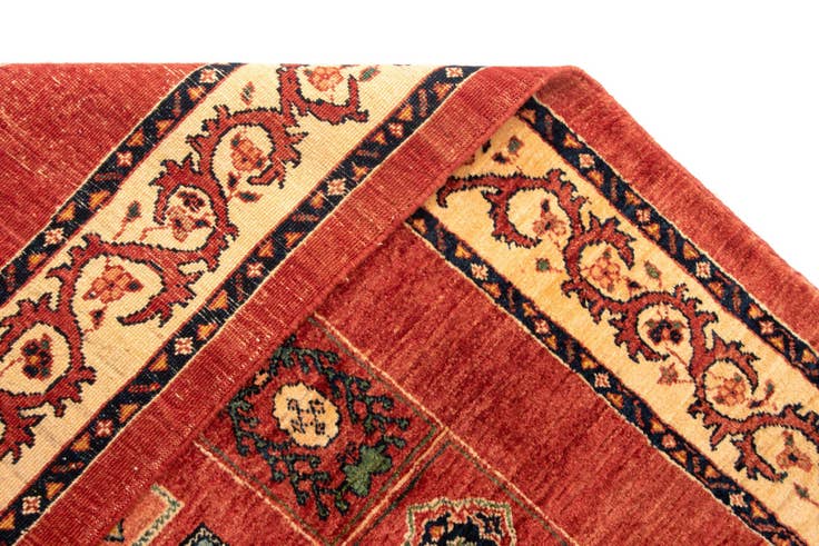 Detail image of 5' x 6' 6 Luribaft Wool Rug