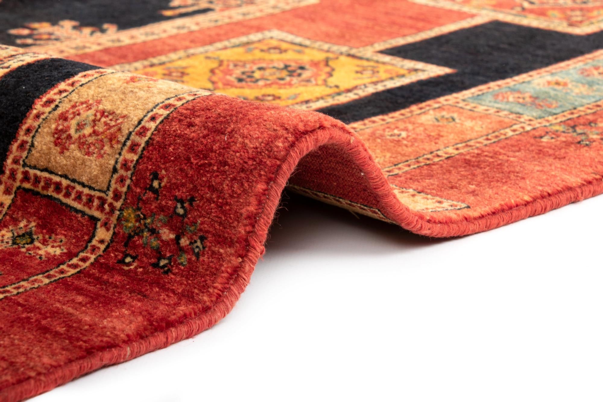 5' 1 x 6' 6 Luribaft Wool Rug