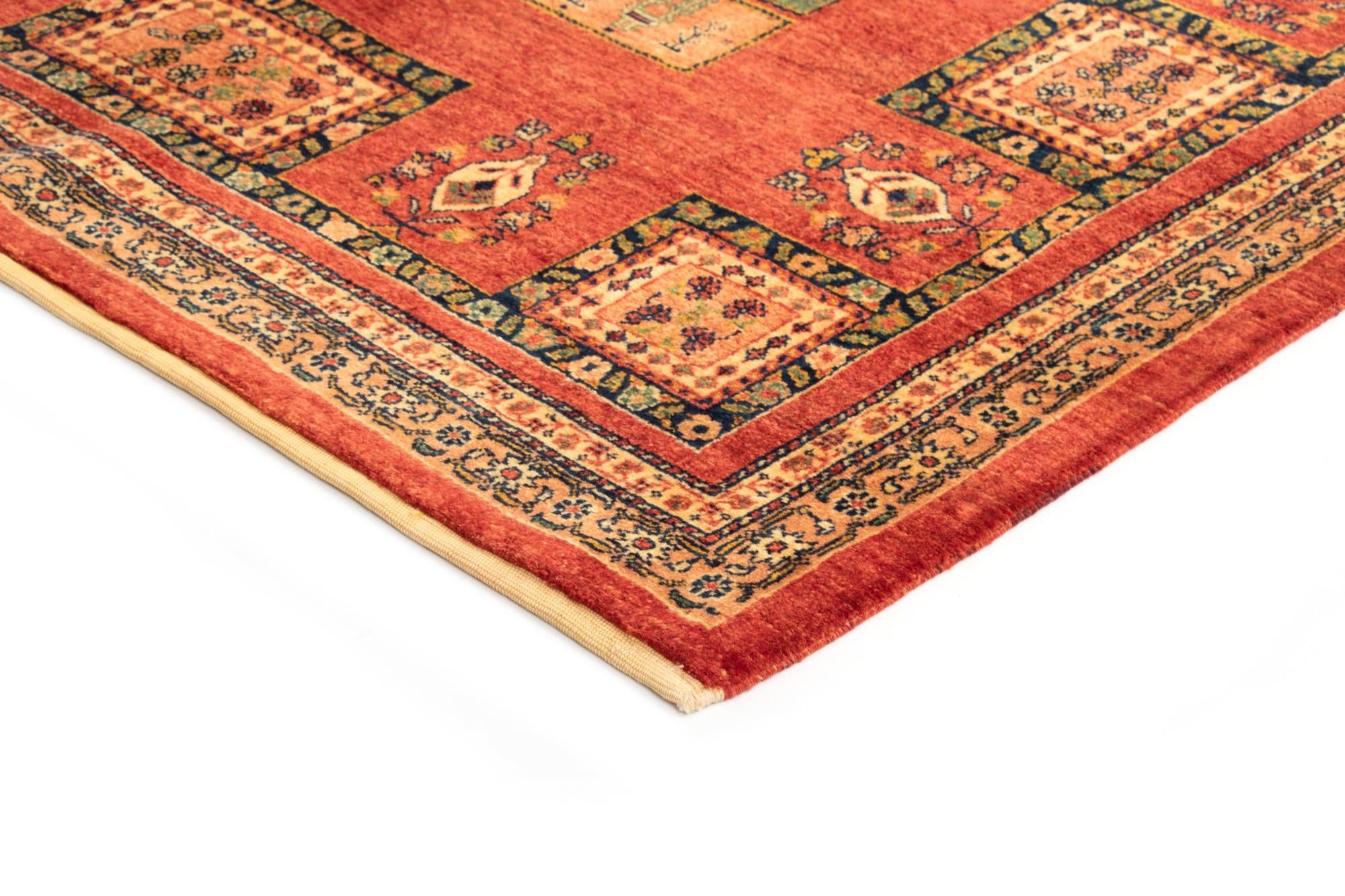 4' 8 x 6' 8 Luribaft Wool Rug