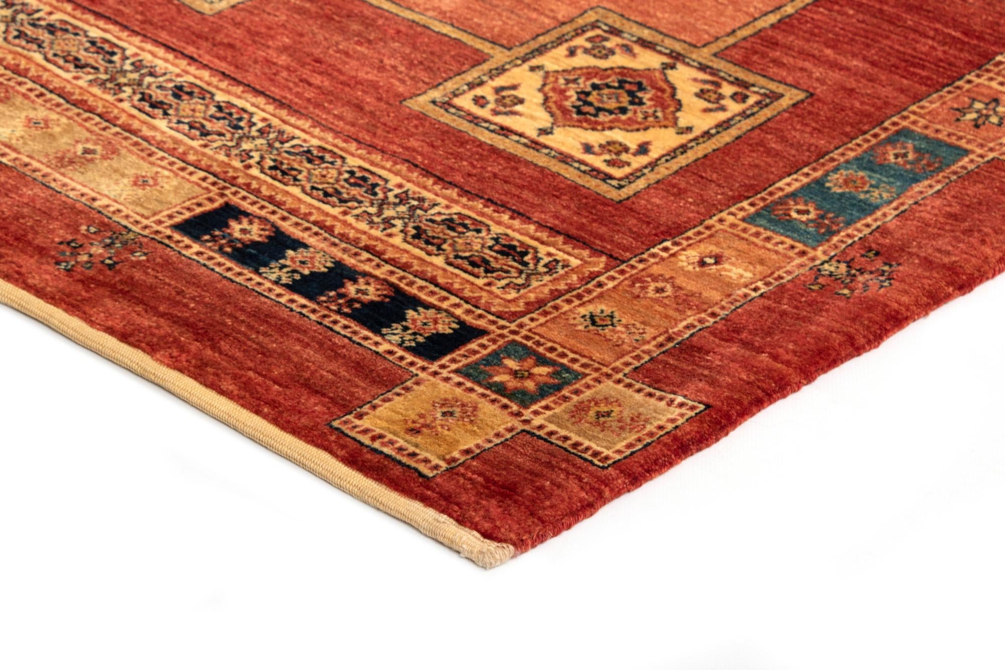 4' 8 x 6' 11 Luribaft Wool Rug
