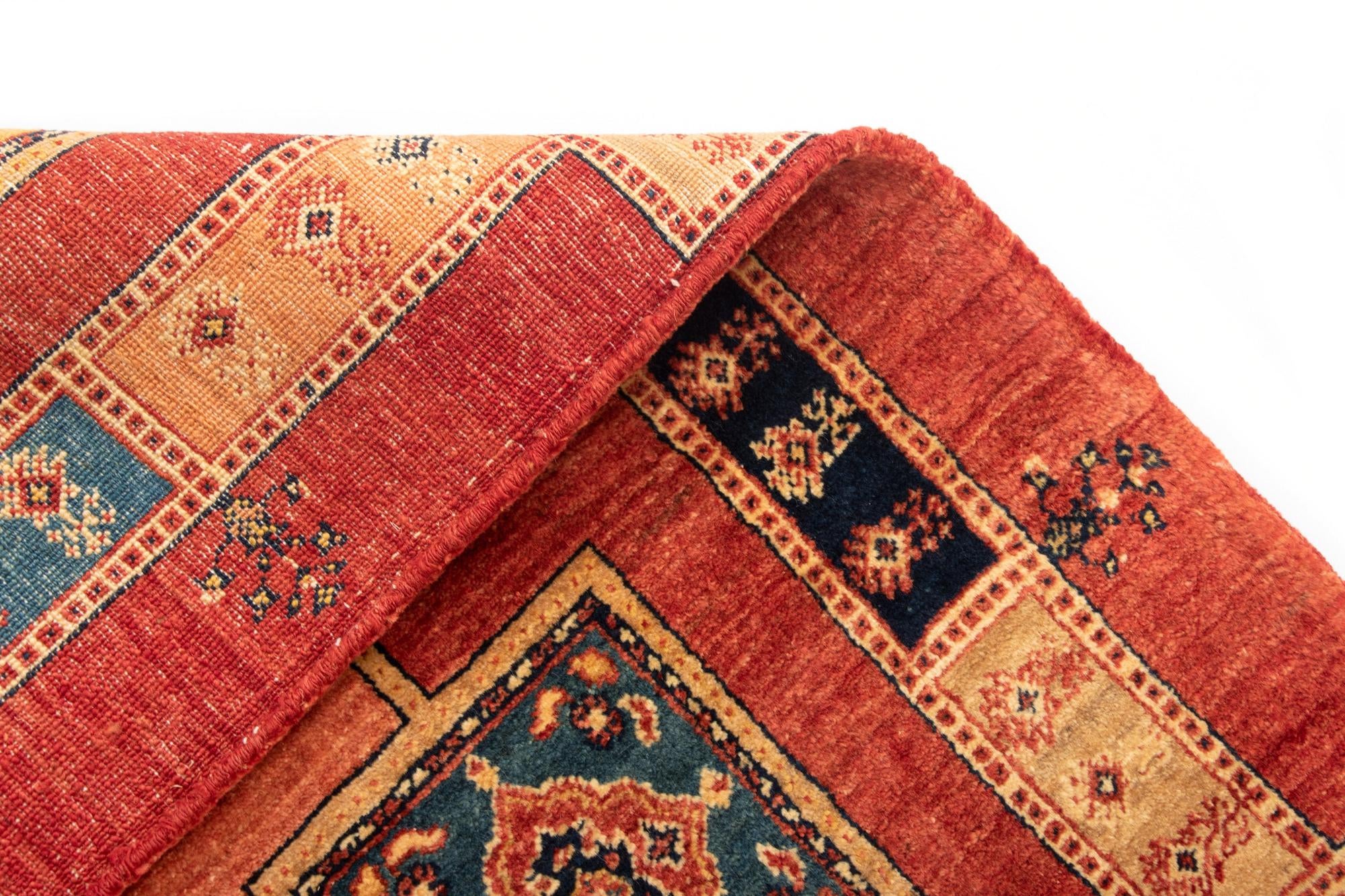 4' 8 x 6' 11 Luribaft Wool Rug