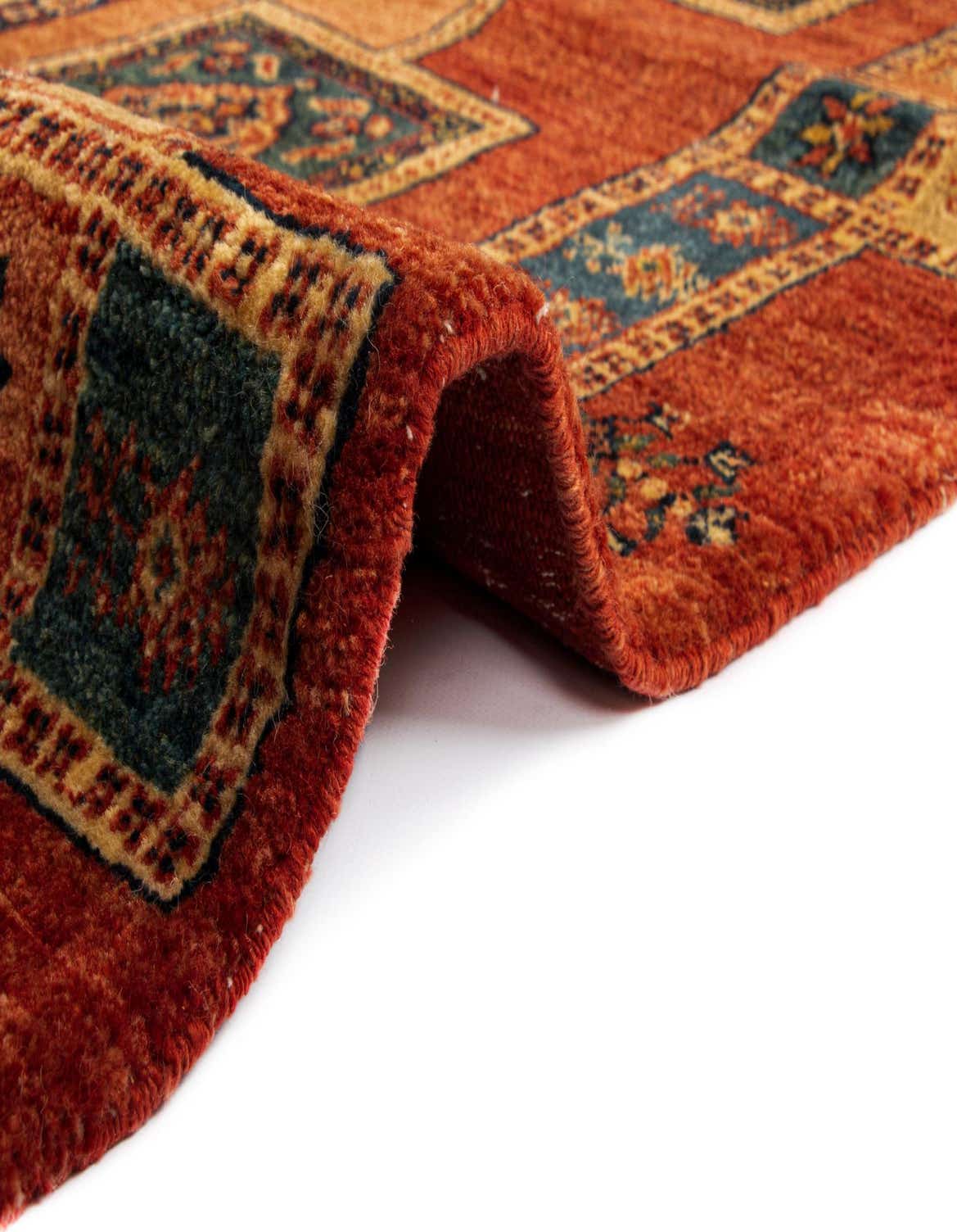 Detail image of 178cm x 257cm Luribaft Wool Alfombra