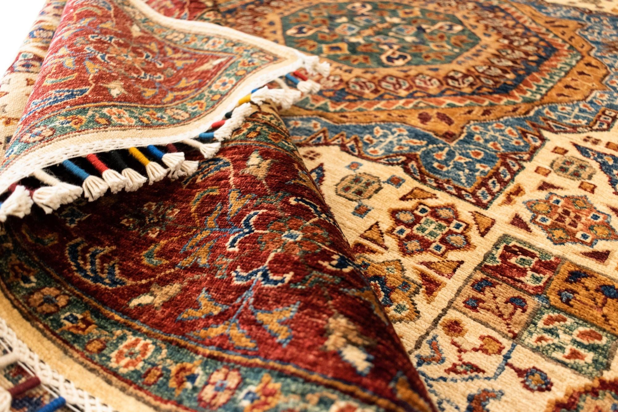 5' 7 x 8' 4 Mamluk Wool Rug