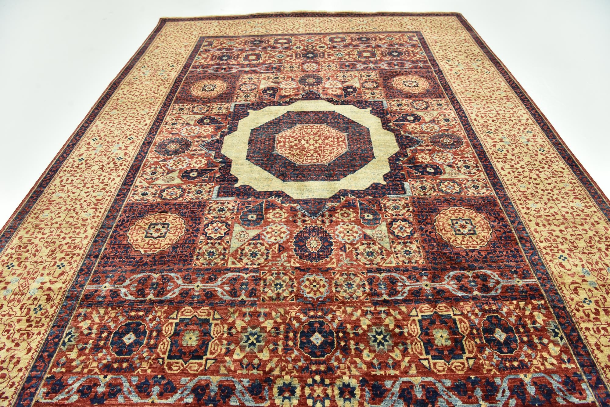 6' x 9' Hand Knotted Mamluk Ziegler Rug