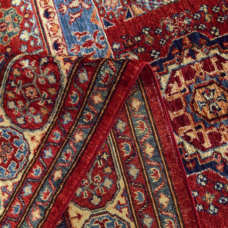 Detail image of 4' 9 x 6' 10 Hand Knotted Mamluk Ziegler Rug
