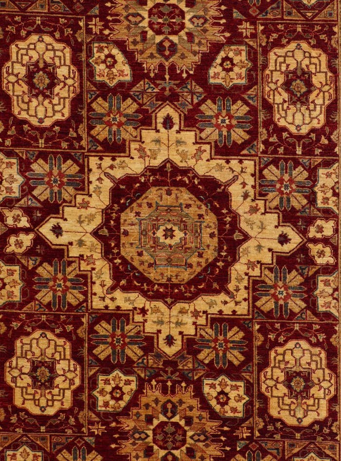 Detail image of 7' x 9' 8 Hand Knotted Mamluk Ziegler Rug