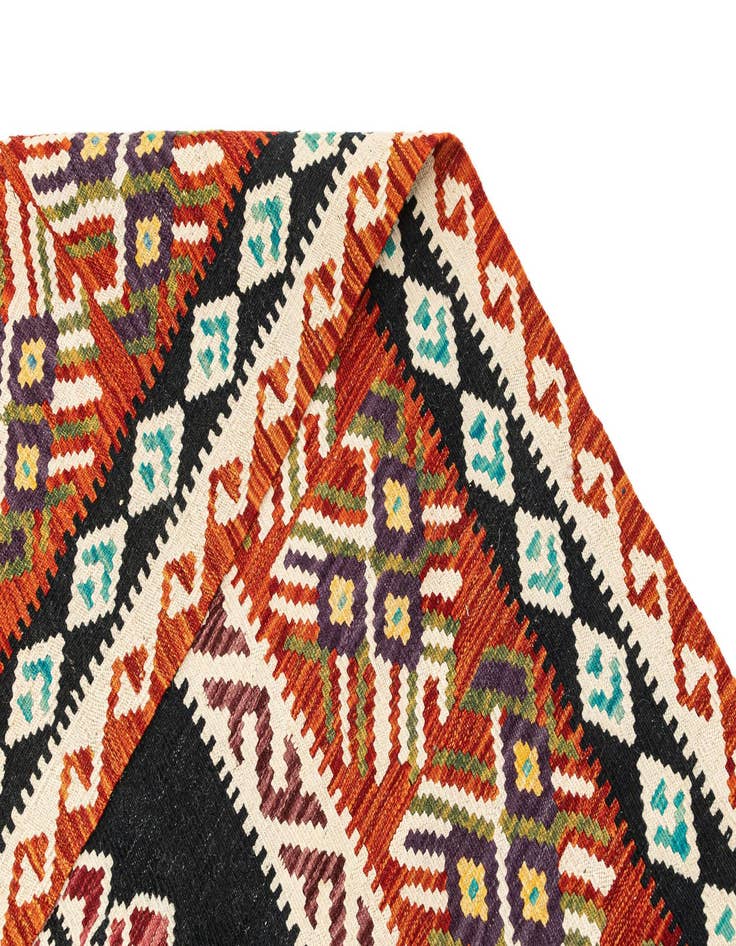 Detail image of 5' 2 x 6' 11  Hand Knotted Marok Kilim Rug