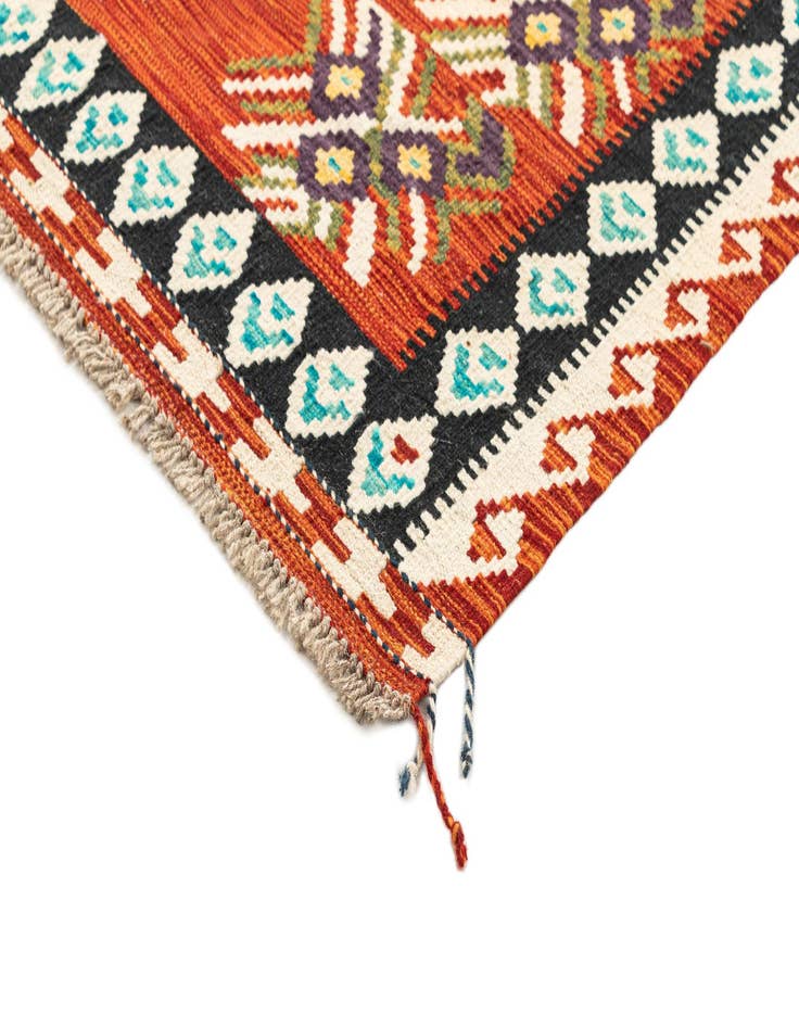 Detail image of 5' 2 x 6' 11  Hand Knotted Marok Kilim Rug