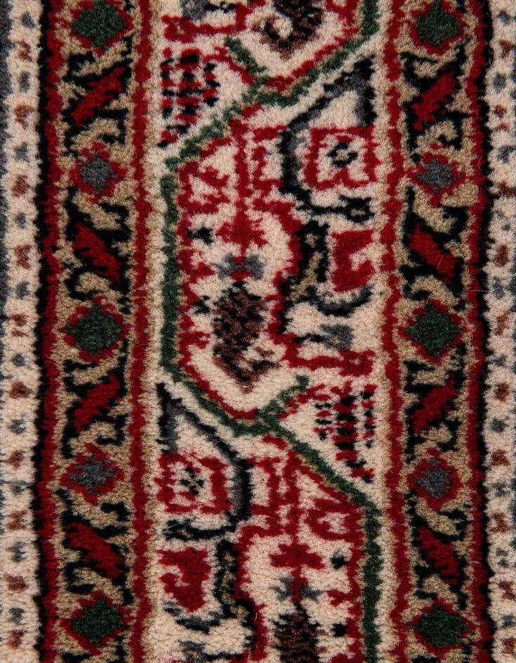 Detail image of 3' 3 x 5' 2  Hand Knotted Mir Wool Rug
