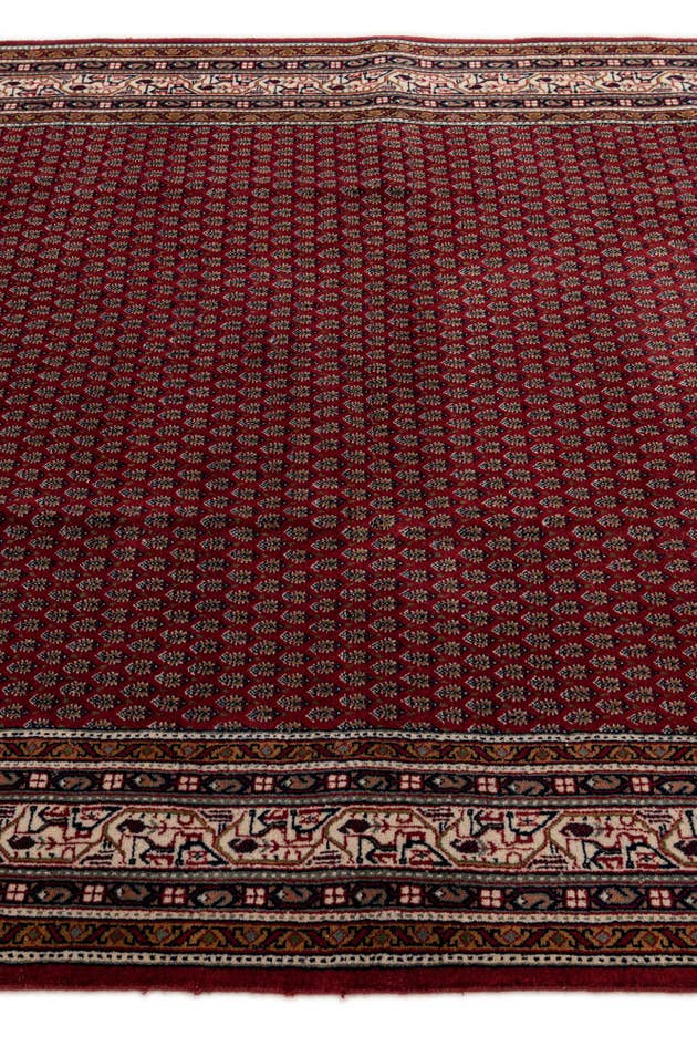Detail image of 5' 8 x 7' 9 Hand Knotted Mir Wool Rug