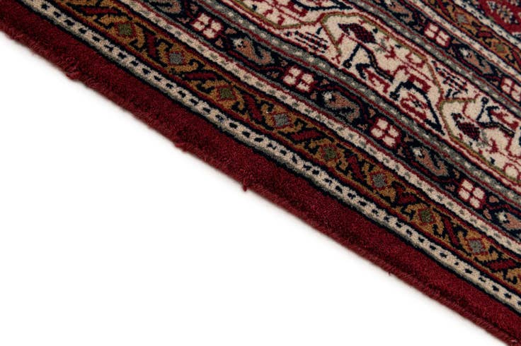 Detail image of 5' 8 x 7' 9 Hand Knotted Mir Wool Rug