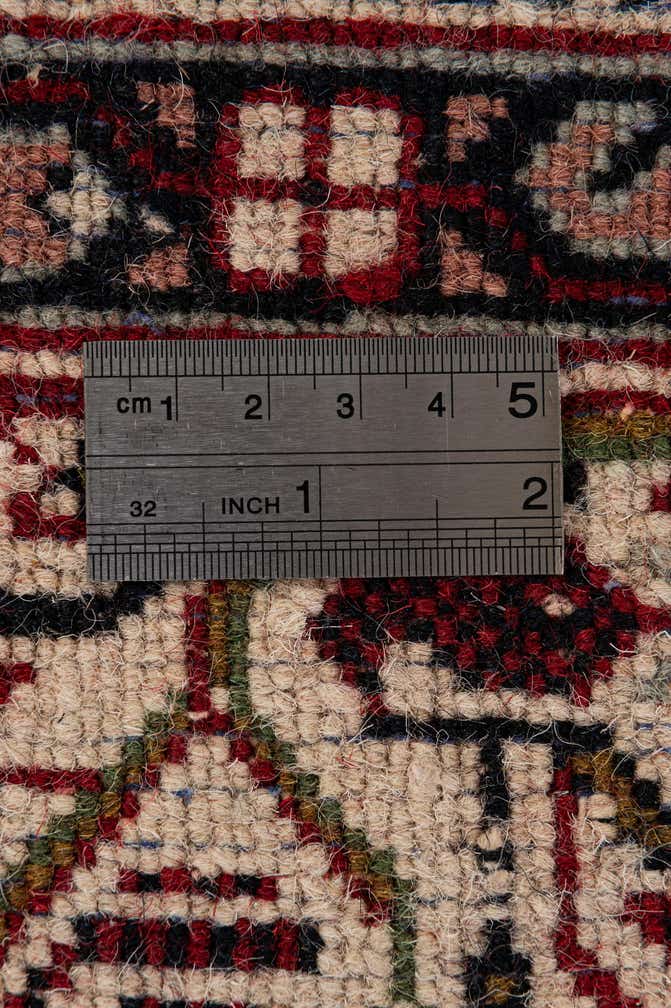 2' 11 x 5' 3 Hand Knotted Mir Wool Rug