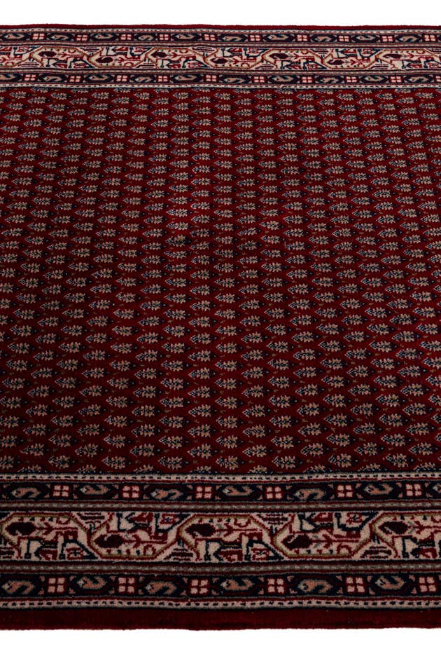 Detail image of 3' 11 x 5' 10 Hand Knotted Mir Wool Rug