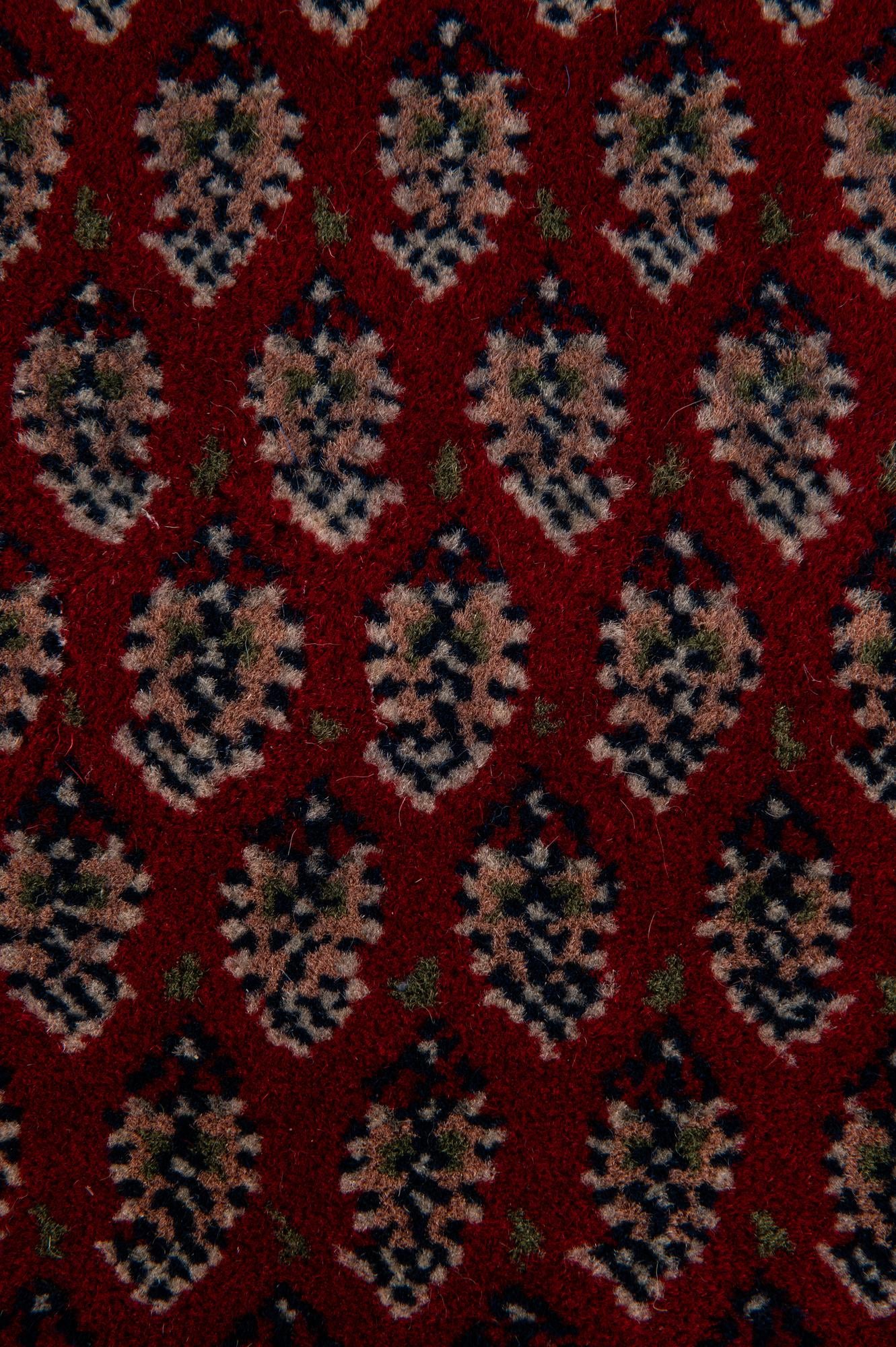 3' 11 x 5' 8 Hand Knotted Mir Wool Rug