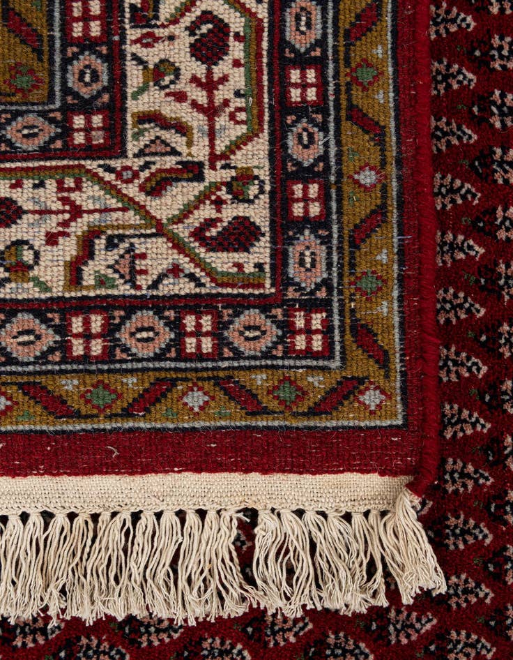 Detail image of 4' x 5' 11  Hand Knotted Mir Wool Rug