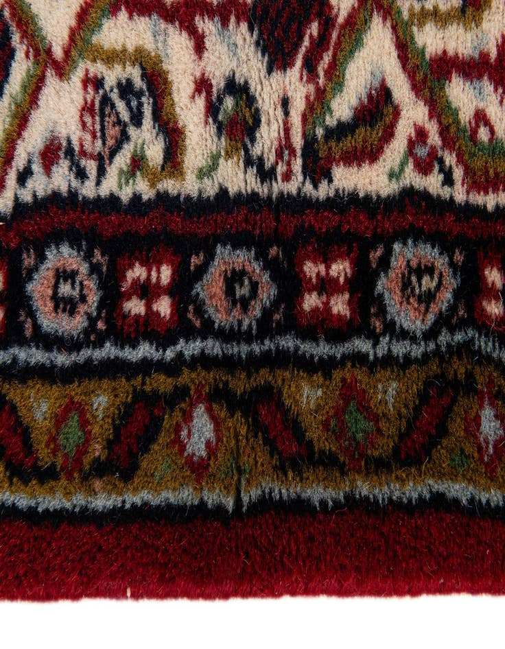 Detail image of 4' x 5' 11  Hand Knotted Mir Wool Rug