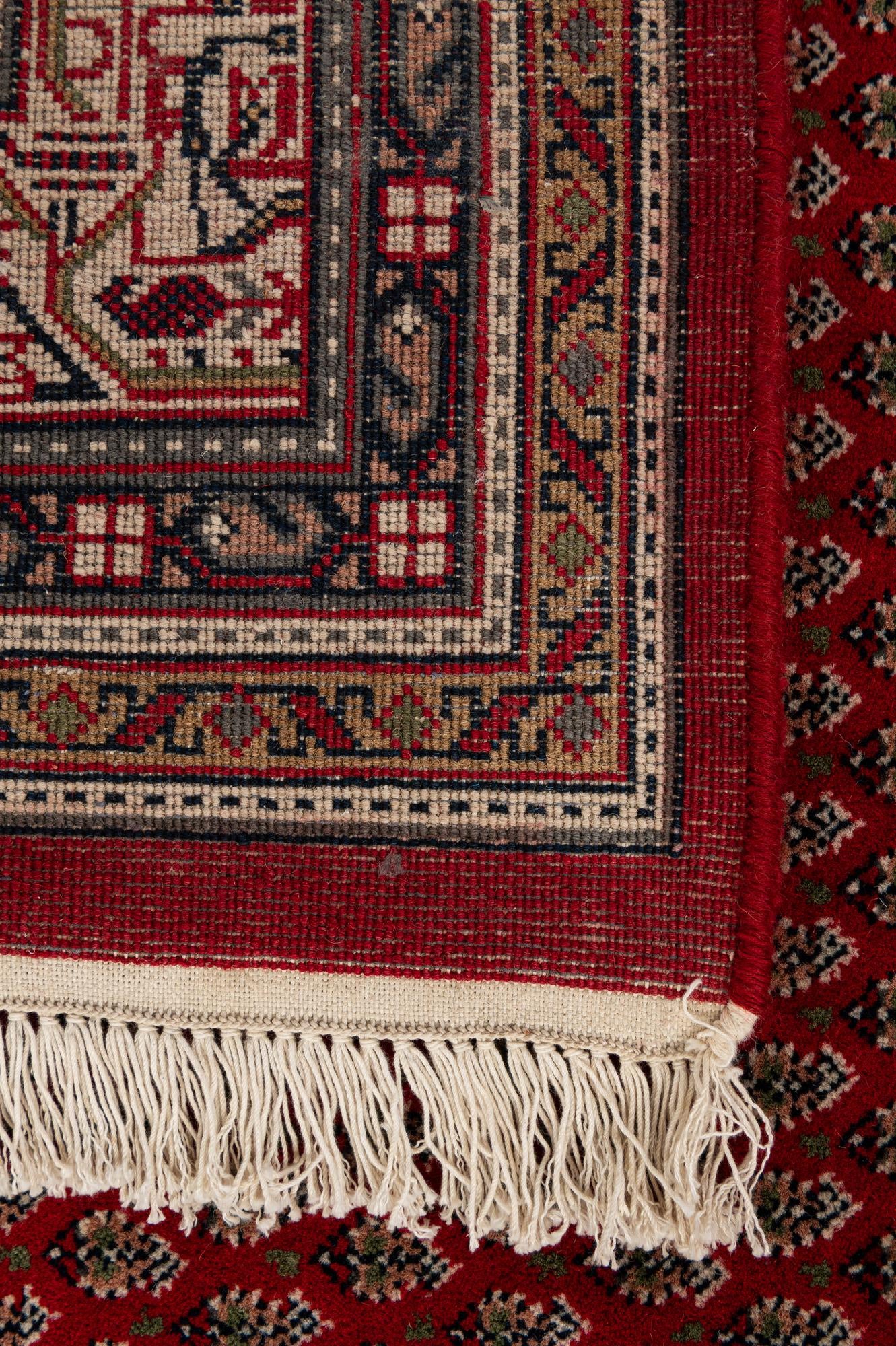 5' 9 x 7' 10 Hand Knotted Mir Wool Rug