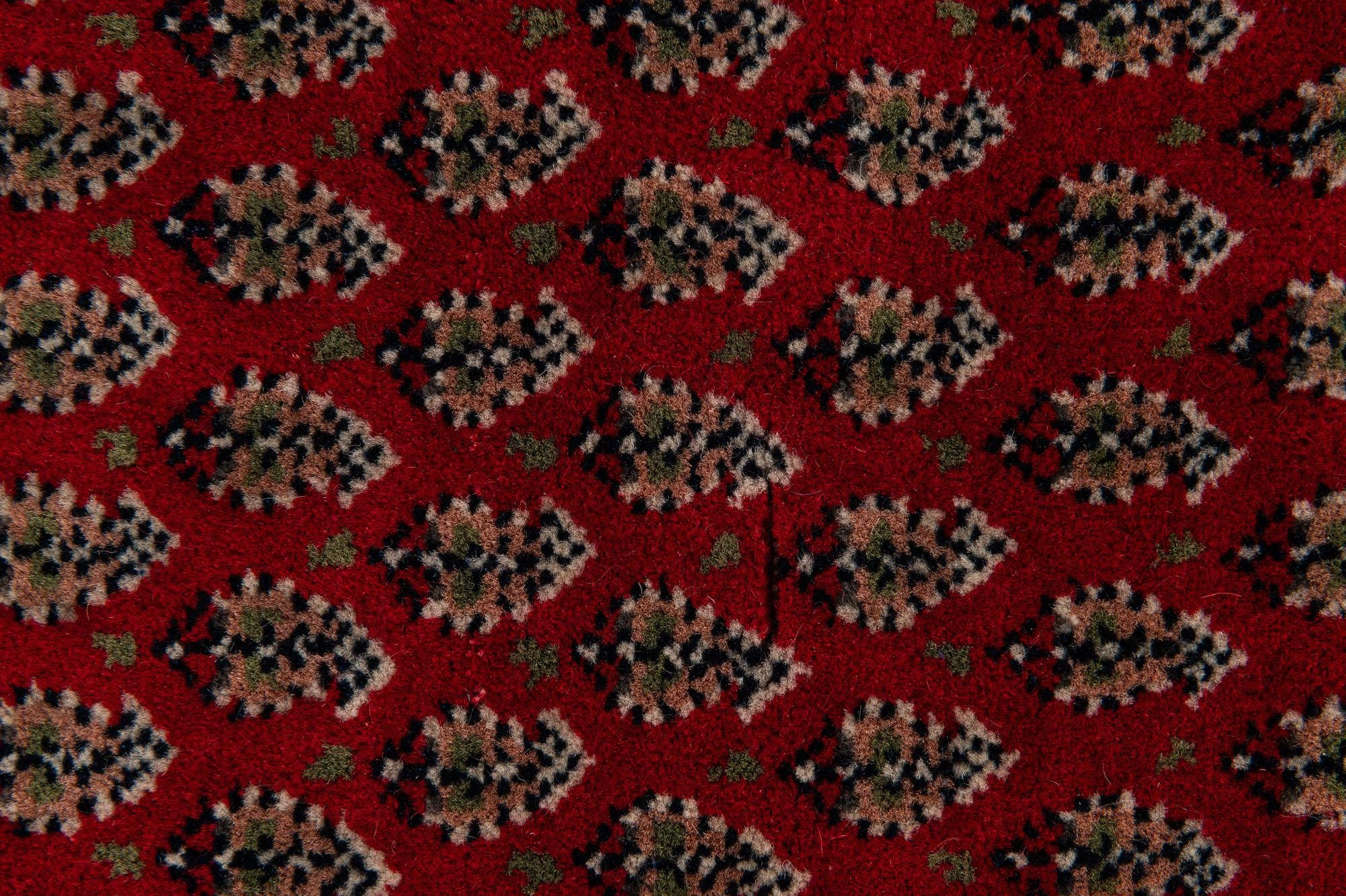 5' 9 x 7' 10 Hand Knotted Mir Wool Rug
