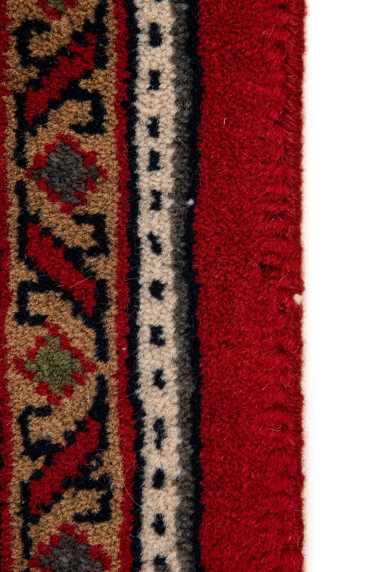 5' 9 x 7' 10 Hand Knotted Mir Wool Rug