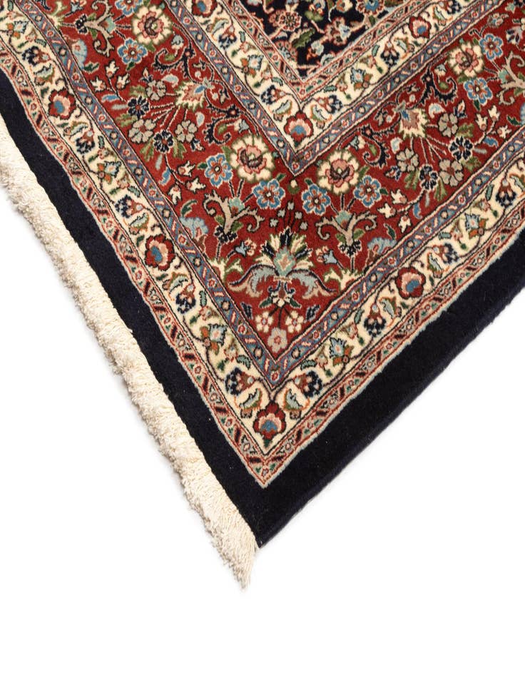 Detail image of 7' 5 x 9' 2 Mood Wool Rug