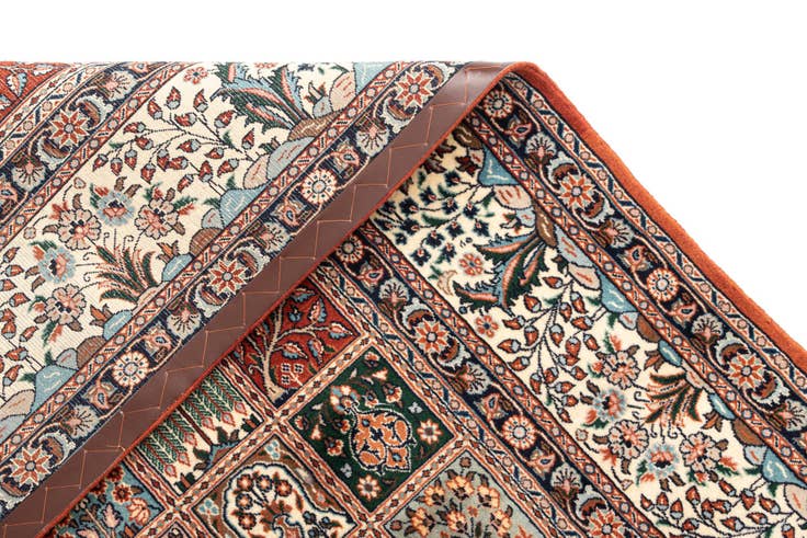 Detail image of 6' 7 x 9' 2 Mood Wool Rug