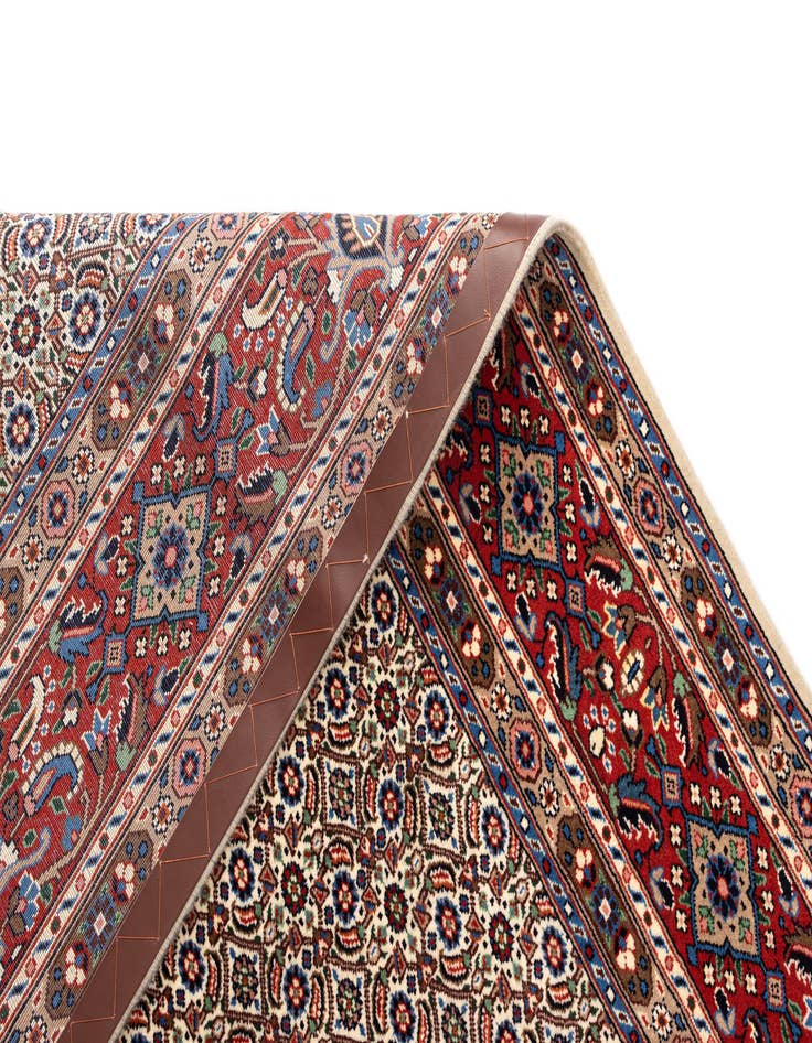 Detail image of 6' 6 x 9' 10 Mood Rug