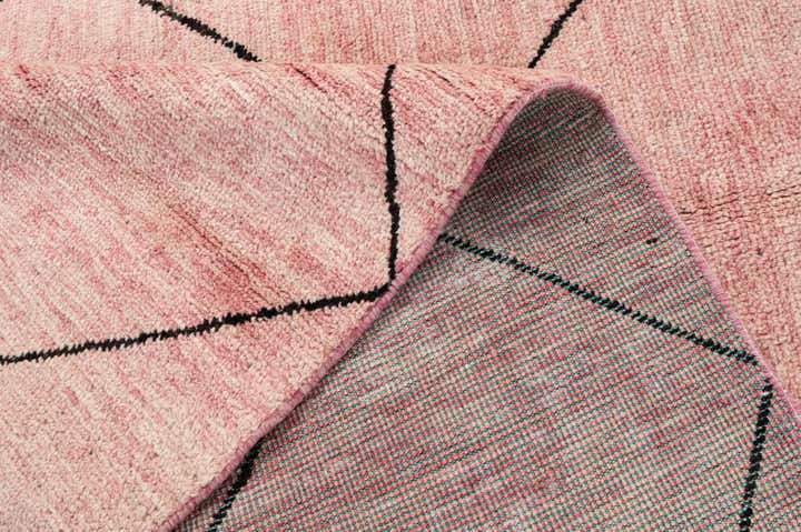 5' 7 x 8' 4 Hand Knotted Moroccan Wool Rug