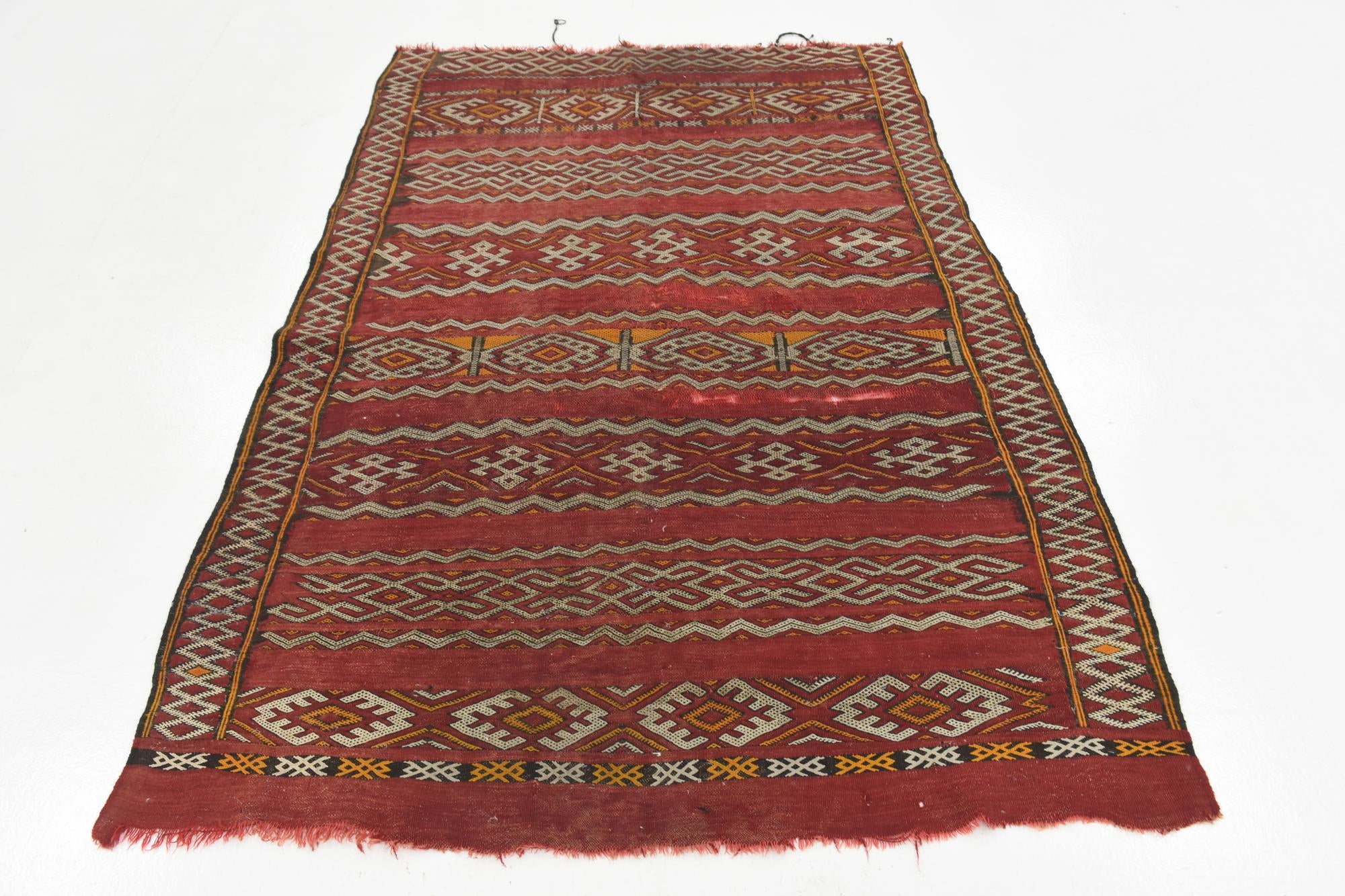 4' 8 x 6' 5 Hand Woven Moroccan Wool Rug