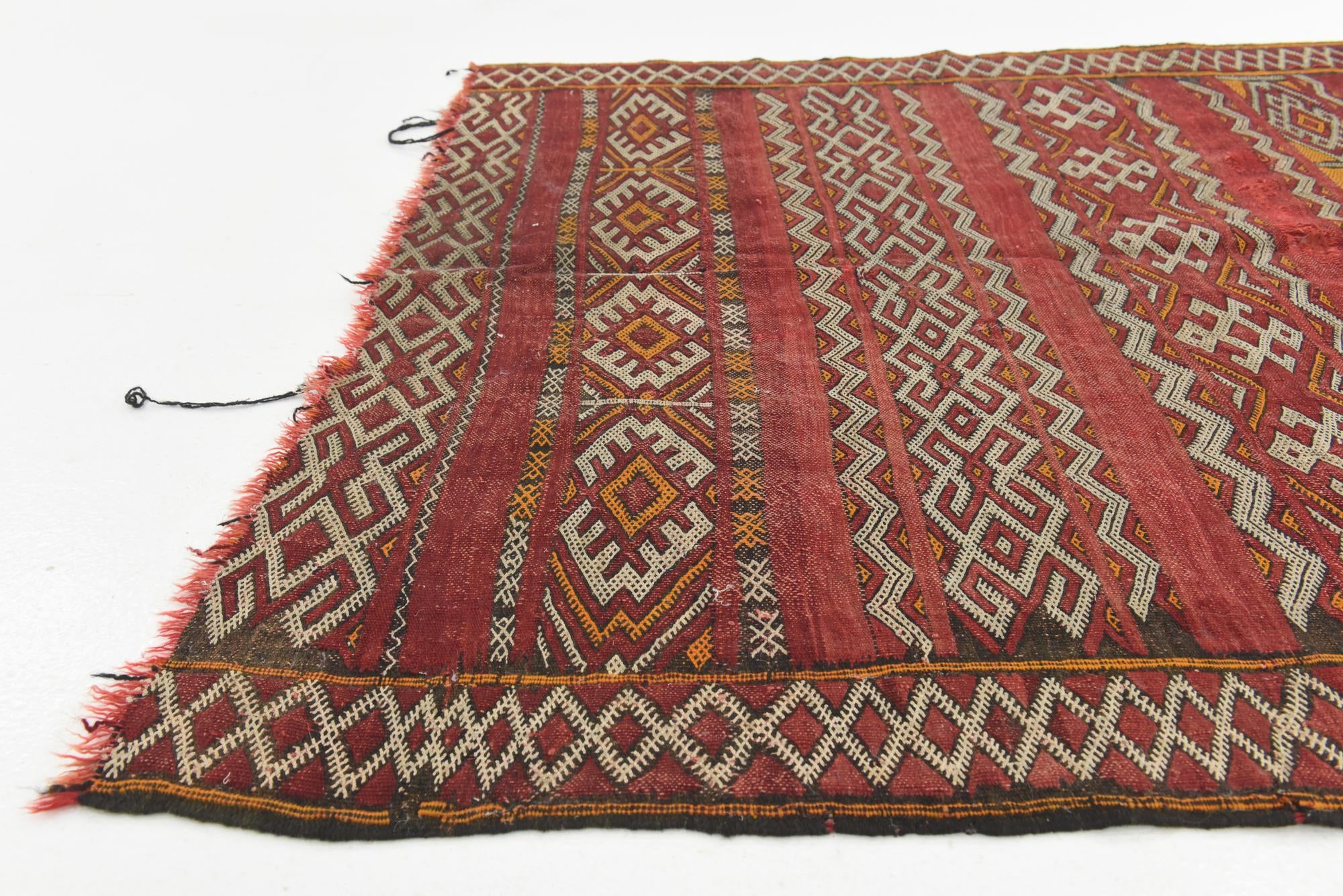 4' 8 x 6' 5 Hand Woven Moroccan Wool Rug