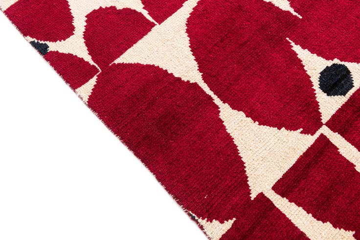 Detail image of 6' 5 x 9' 10 Hand Knotted Moroccan Wool Rug