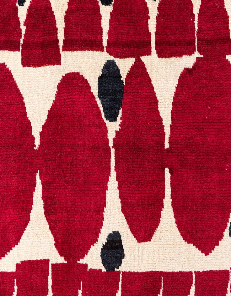 Detail image of 6' 5 x 9' 10  Hand Knotted Moroccan Wool Rug