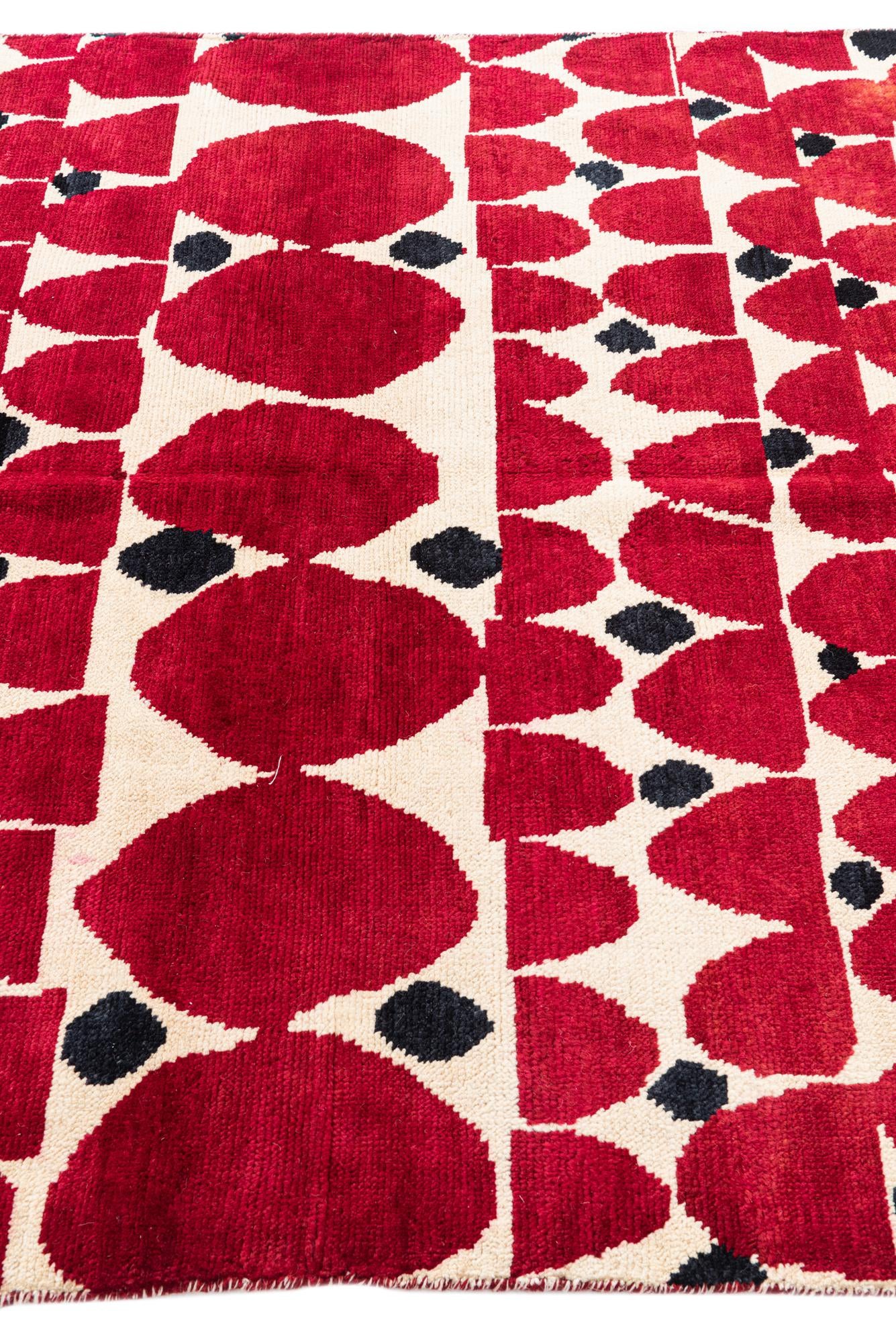 5' 5 x 8' Hand Knotted Moroccan Wool Rug