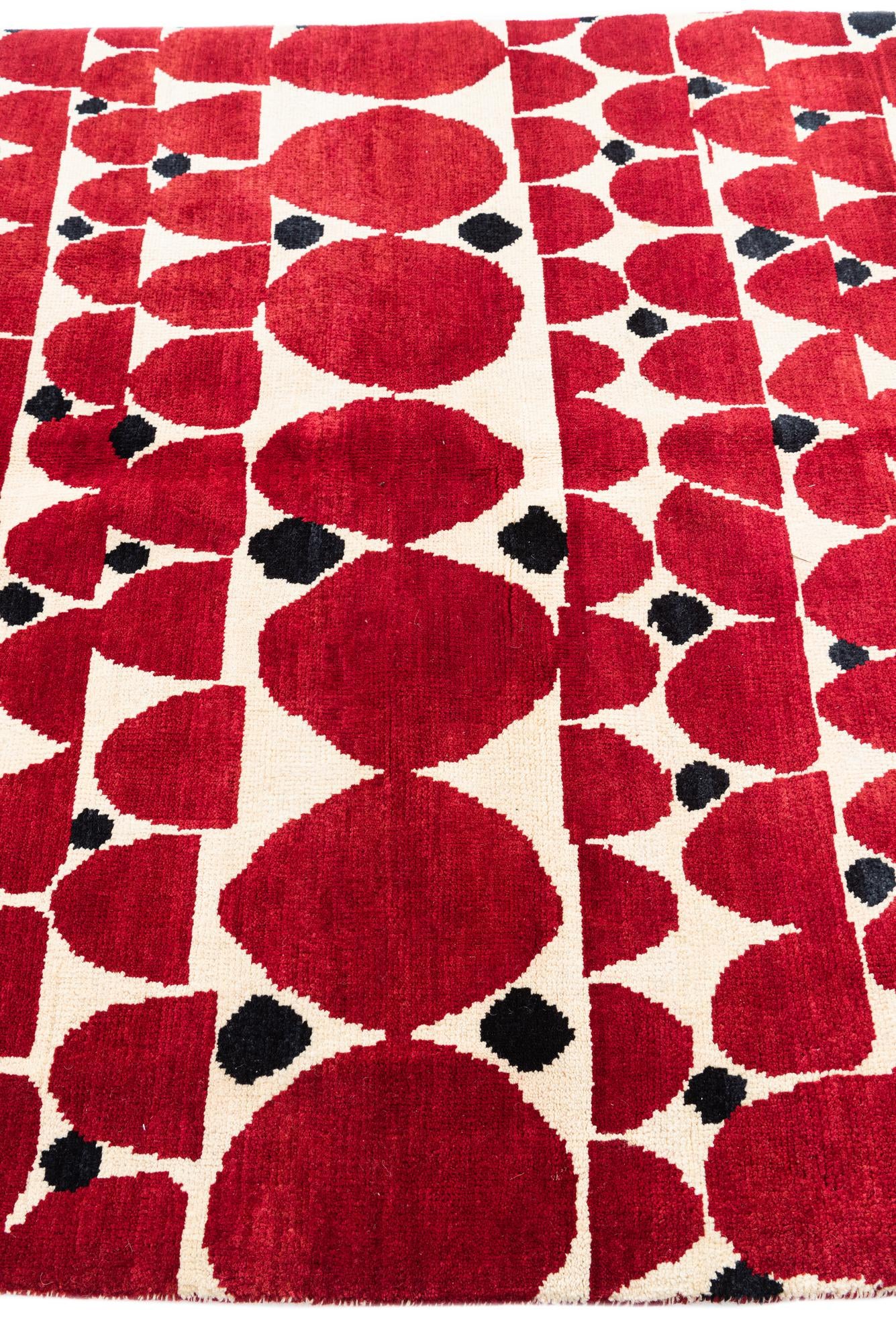 5' 5 x 7' 10 Hand Knotted Moroccan Wool Rug