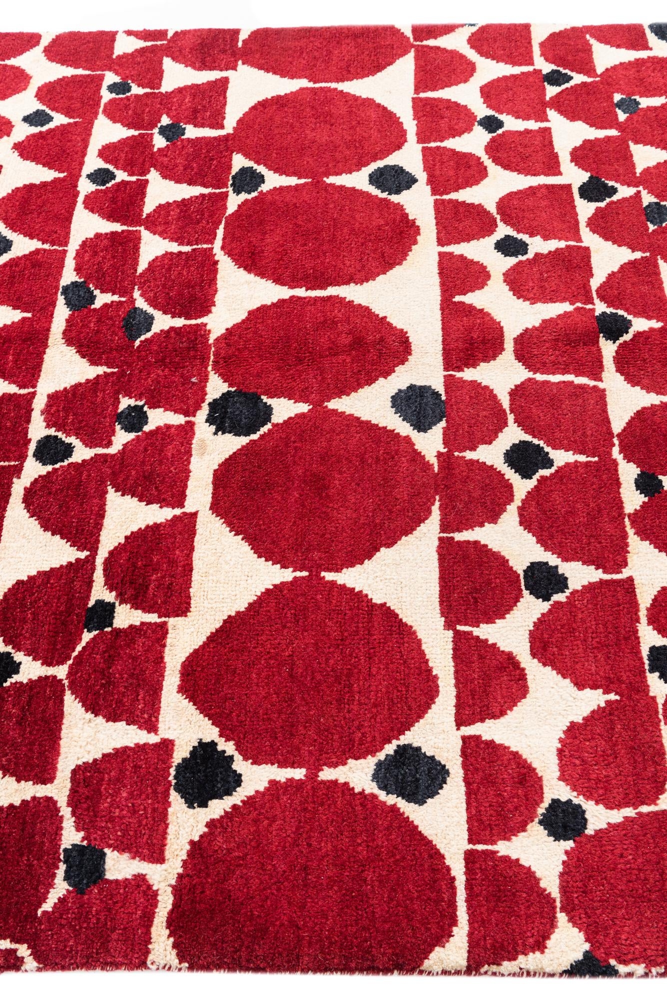 5' 7 x 8' 2 Hand Knotted Moroccan Wool Rug