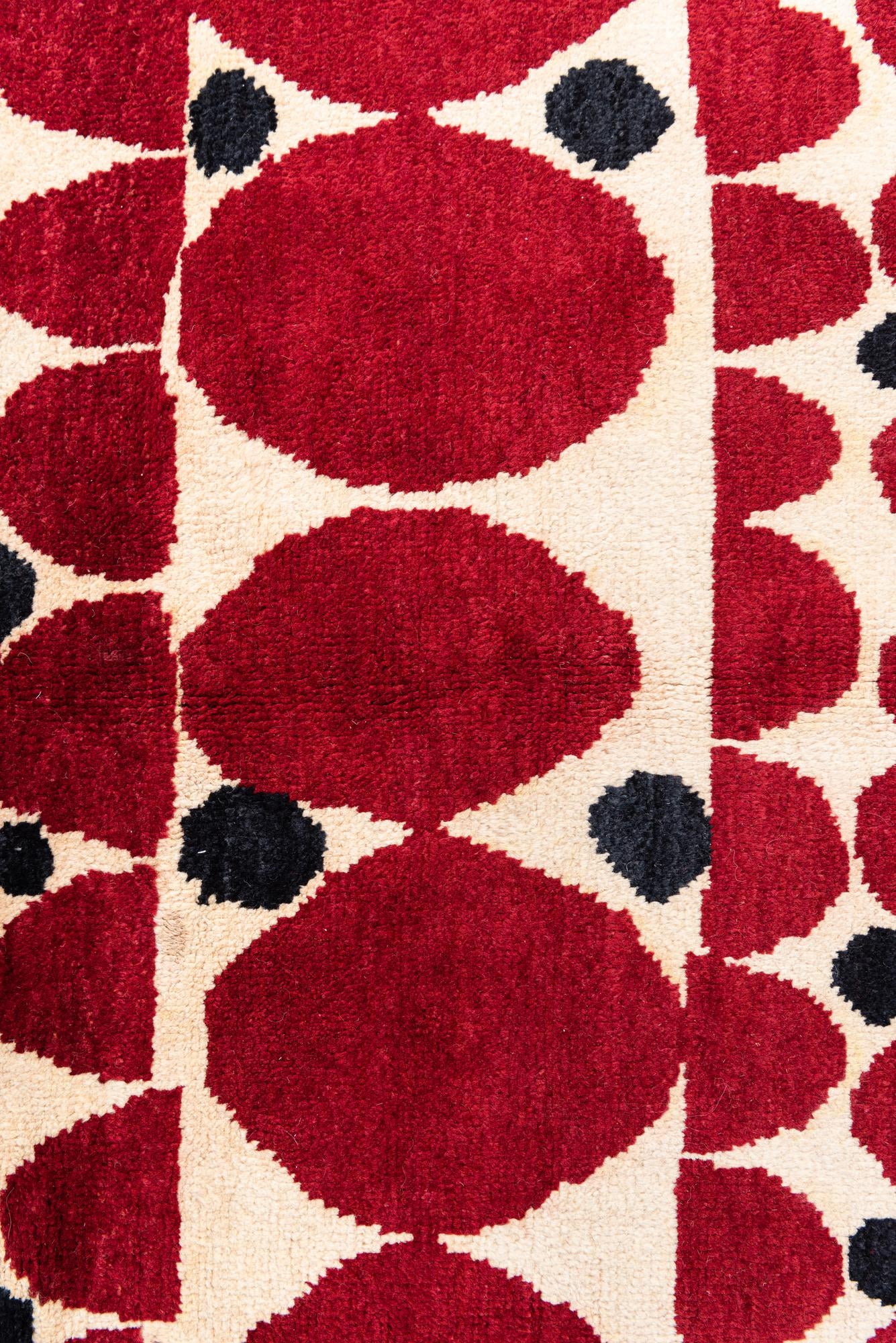 5' 7 x 8' 2 Hand Knotted Moroccan Wool Rug