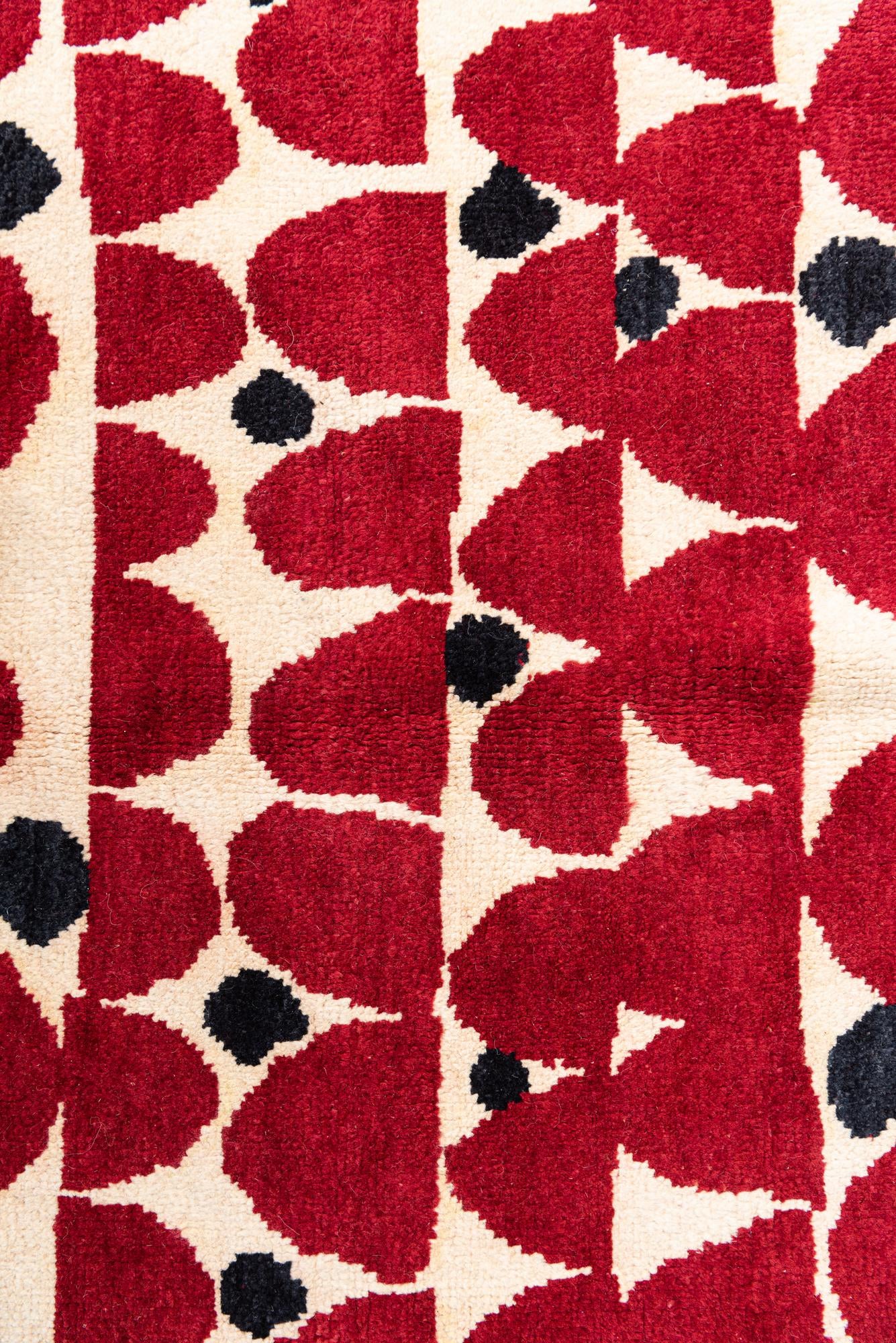 5' 7 x 8' 2 Hand Knotted Moroccan Wool Rug